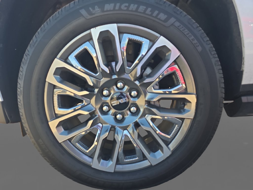 Used 2023 GMC Yukon XL Denali Ultimate AWD/4WD image 15