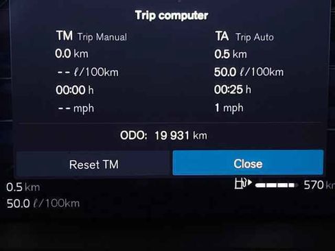 Certified 2025 Volvo XC90 B6 Plus image 24