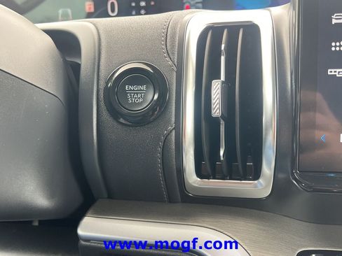 Certified 2025 Ford Expedition Platinum w/ Driver's Package AWD/4WD image 9