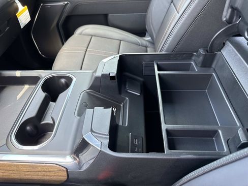 New 2026 Chevrolet Silverado 2500 High Country w/ High Country Premium Package AWD/4WD image 32
