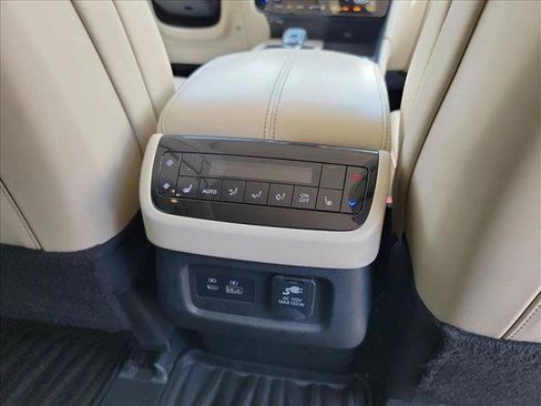 Used 2022 INFINITI QX60 Sensory w/ Cargo Package FWD image 18