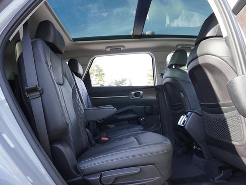 Used 2022 Kia Sorento SX Prestige image 44