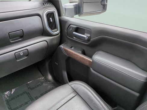 Used 2020 GMC Sierra 2500 Denali w/ Denali Ultimate Package image 16