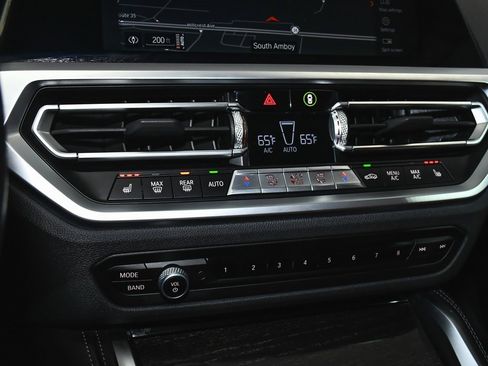 Used 2023 BMW 440i xDrive Convertible w/ Premium Package image 40