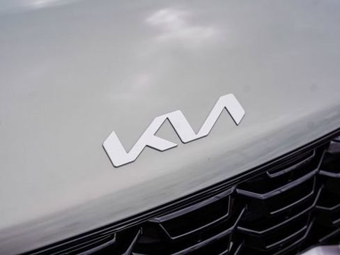 New 2026 Kia Sorento S image 12