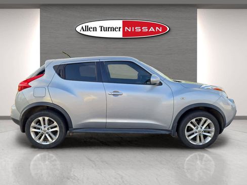 Used 2014 Nissan Juke SV w/ Navigation Package FWD image 5