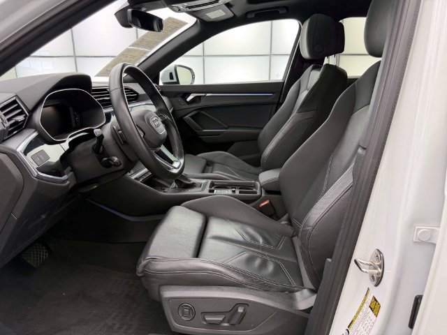 Certified 2023 Audi Q3 2.0T Premium Plus w/ Premium Plus Package AWD/4WD image 17