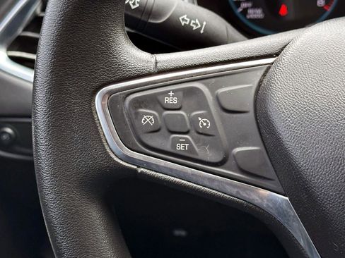 Used 2017 Chevrolet Malibu LT image 19