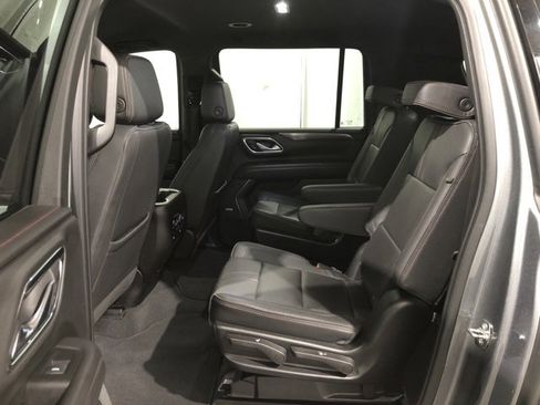 Certified 2022 Chevrolet Suburban RST w/ Sport Performance Package image 8