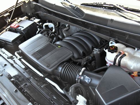 Used 2022 Chevrolet Silverado 1500 LT RWD image 46