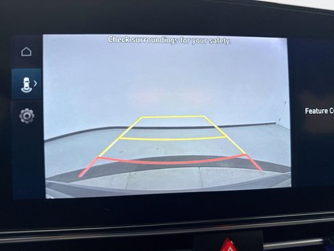 Used 2024 Hyundai Elantra SEL image 15