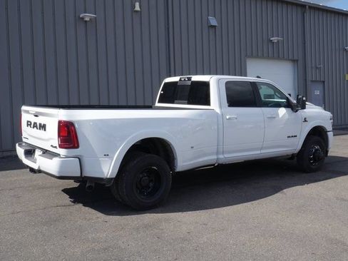 New 2026 RAM 3500 Limited AWD/4WD image 13