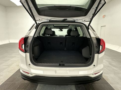 Certified 2024 GMC Terrain SLT AWD/4WD image 24