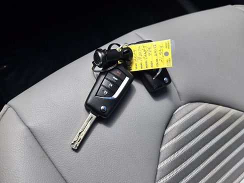 Used 2024 Toyota Camry SE FWD image 18