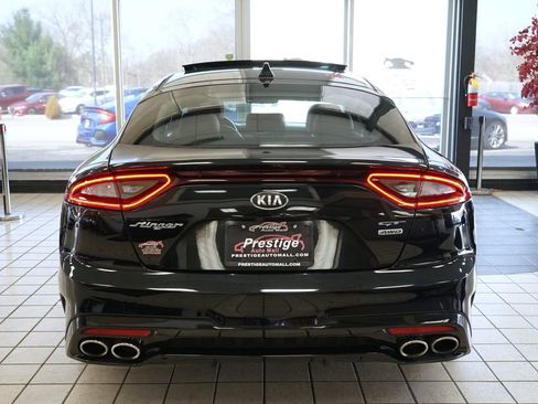 Used 2018 Kia Stinger GT1 image 16