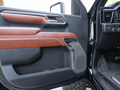 Used 2024 GMC Sierra 3500 Denali Ultimate image 29