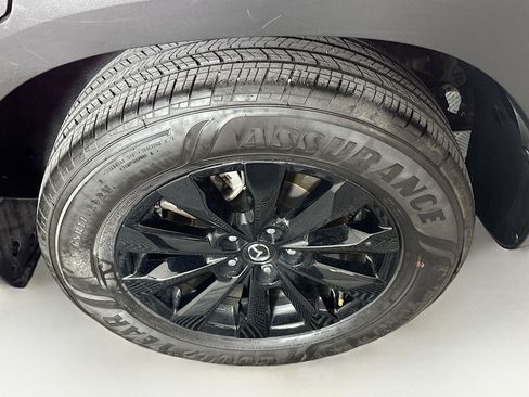 Used 2025 MAZDA CX-50 AWD 2.5 S w/ Premium Package image 11