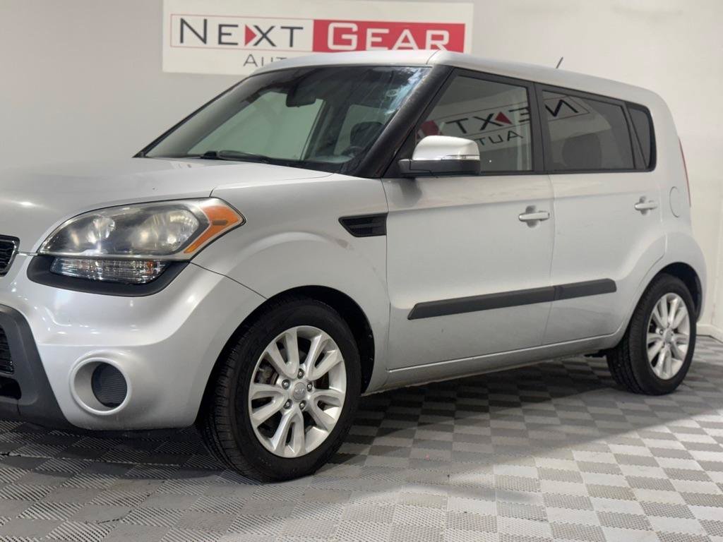 Used 2013 Kia Soul + FWD image 5