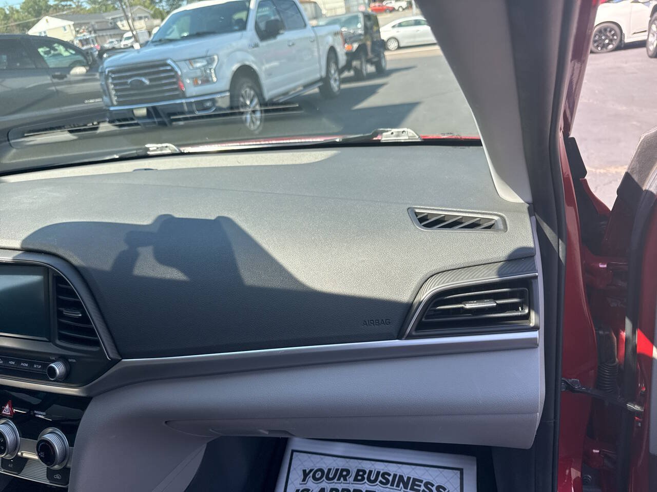 Used 2019 Hyundai Elantra SEL FWD image 26
