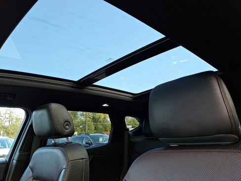 Used 2019 Chevrolet Blazer RS image 15