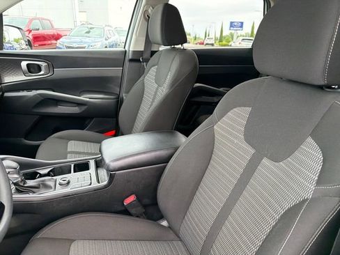 Used 2022 Kia Sorento LX AWD/4WD image 17