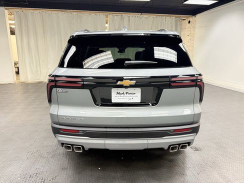 New 2026 Chevrolet Traverse LT w/ Sun and Wheel Package image 4