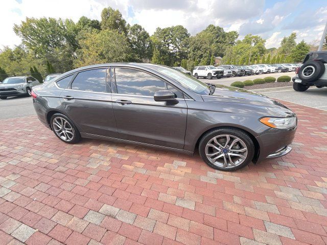 Used 2017 Ford Fusion SE w/ Equipment Group 201A FWD image 37