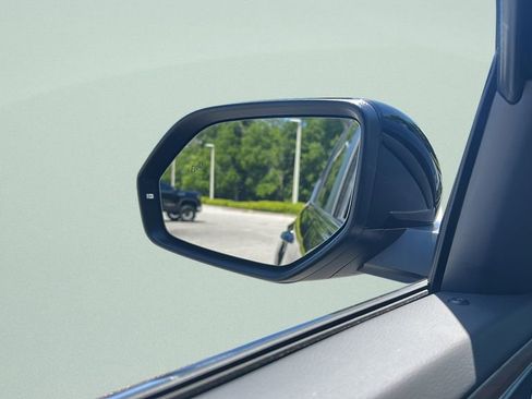 Used 2025 Volkswagen Atlas SE image 36