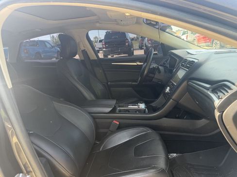 Used 2017 Ford Fusion Titanium AWD/4WD image 22