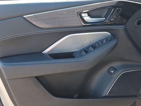 Used 2023 Acura MDX w/ Advance Package image 13