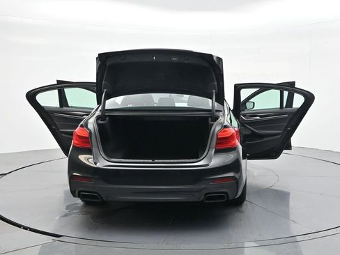 Used 2019 BMW M550i xDrive image 43