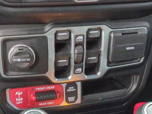 Used 2021 Jeep Wrangler Unlimited Rubicon w/ Cold Weather Group image 29