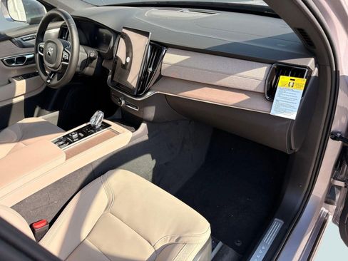 New 2026 Volvo XC90 B6 Plus w/ Protection Package Premier AWD/4WD image 29
