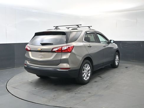 Used 2019 Chevrolet Equinox LT w/ Sun & Navigation Package image 5