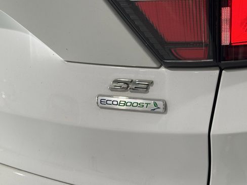 Used 2018 Ford Escape SE w/ Ford Safe & Smart Package image 41