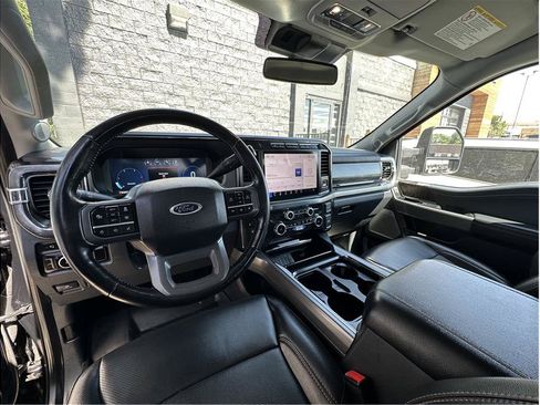 Used 2024 Ford F350 Lariat w/ Lariat Ultimate Package AWD/4WD image 2