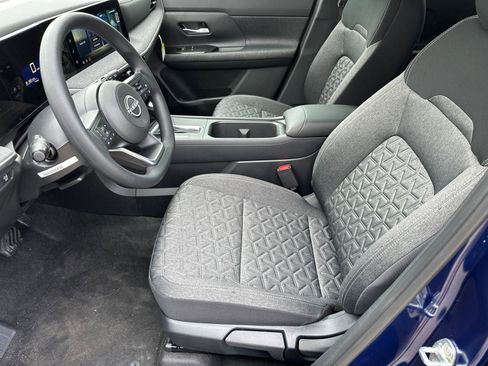 New 2026 Nissan Kicks SV image 7