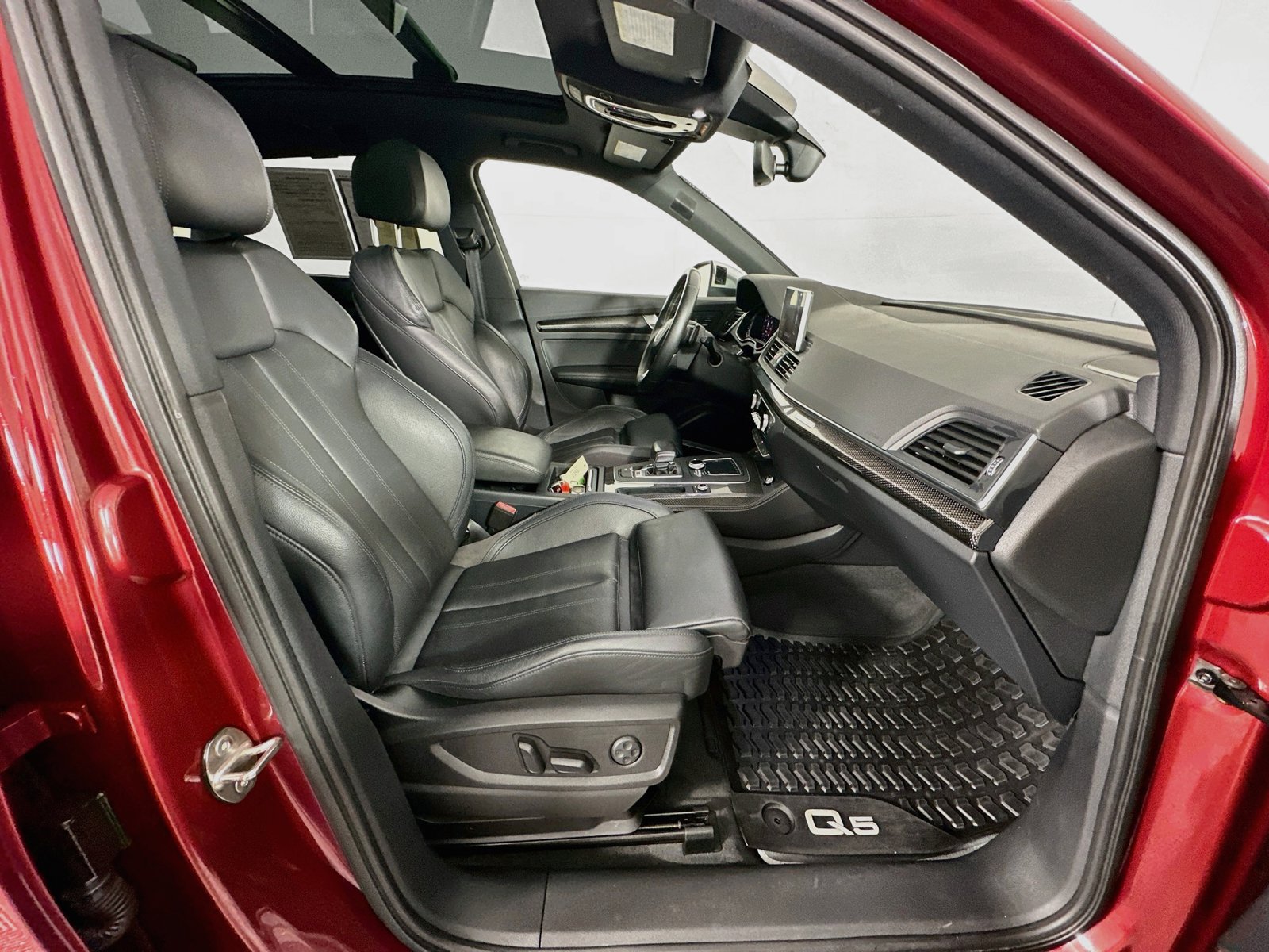 Used 2018 Audi SQ5 Prestige w/ Prestige Package AWD/4WD image 27