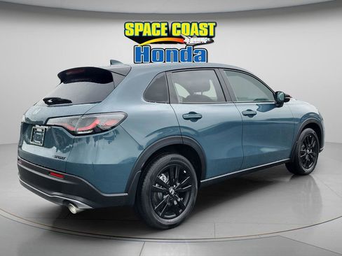 New 2026 Honda HR-V Sport image 3