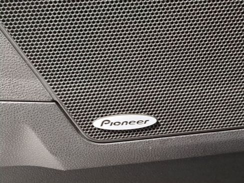 Used 2023 GMC Terrain SLE w/ Driver Convenience Package image 36