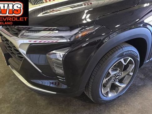 New 2026 Chevrolet Trax LT w/ LT Convenience Package FWD image 4