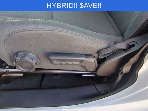 Used 2025 Jeep Wrangler Unlimited Sahara image 15