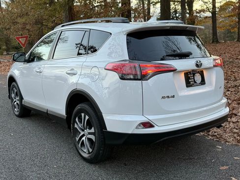 Used 2017 Toyota RAV4 LE image 2
