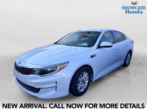 Used 2016 Kia Optima LX FWD image 2