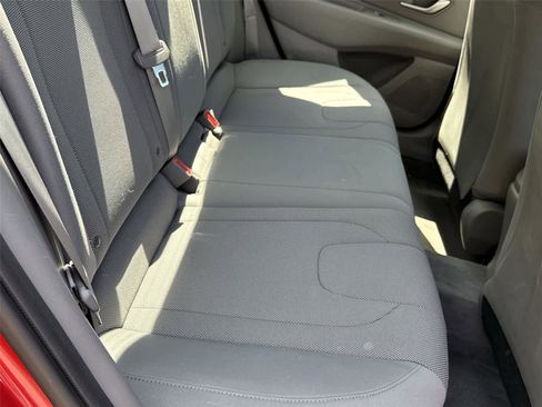 Used 2023 Hyundai Elantra SE FWD image 15