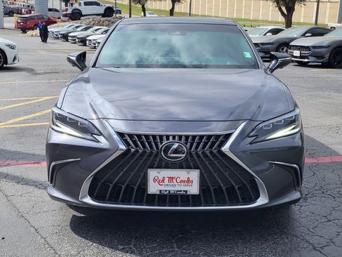 Used 2025 Lexus ES 350 Ultra Luxury w/ Accessory Package (Z1) image 9