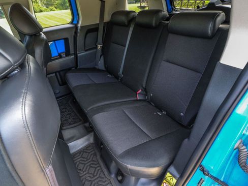 Used 2007 Toyota FJ Cruiser 4WD w/ Upgrade Pkg 1 image 33