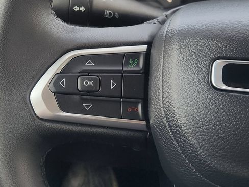 Used 2026 Jeep Compass Latitude AWD/4WD image 27