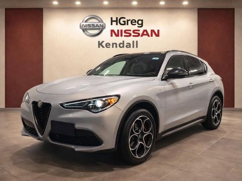 Used 2024 Alfa Romeo Stelvio Ti image 3