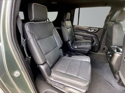 Used 2023 Chevrolet Suburban Premier AWD/4WD image 26